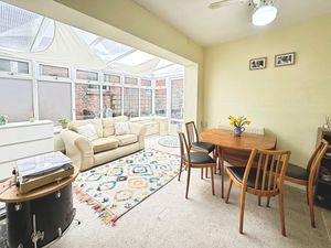 SYDNEY STREET- click for photo gallery